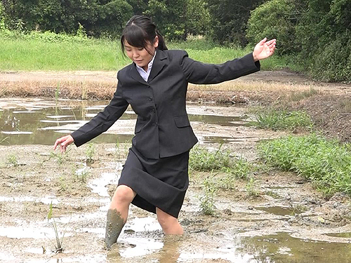 Japanese Wetandmessy With Suit Or Outfit For Office Muddy Practice For The Gatalympics